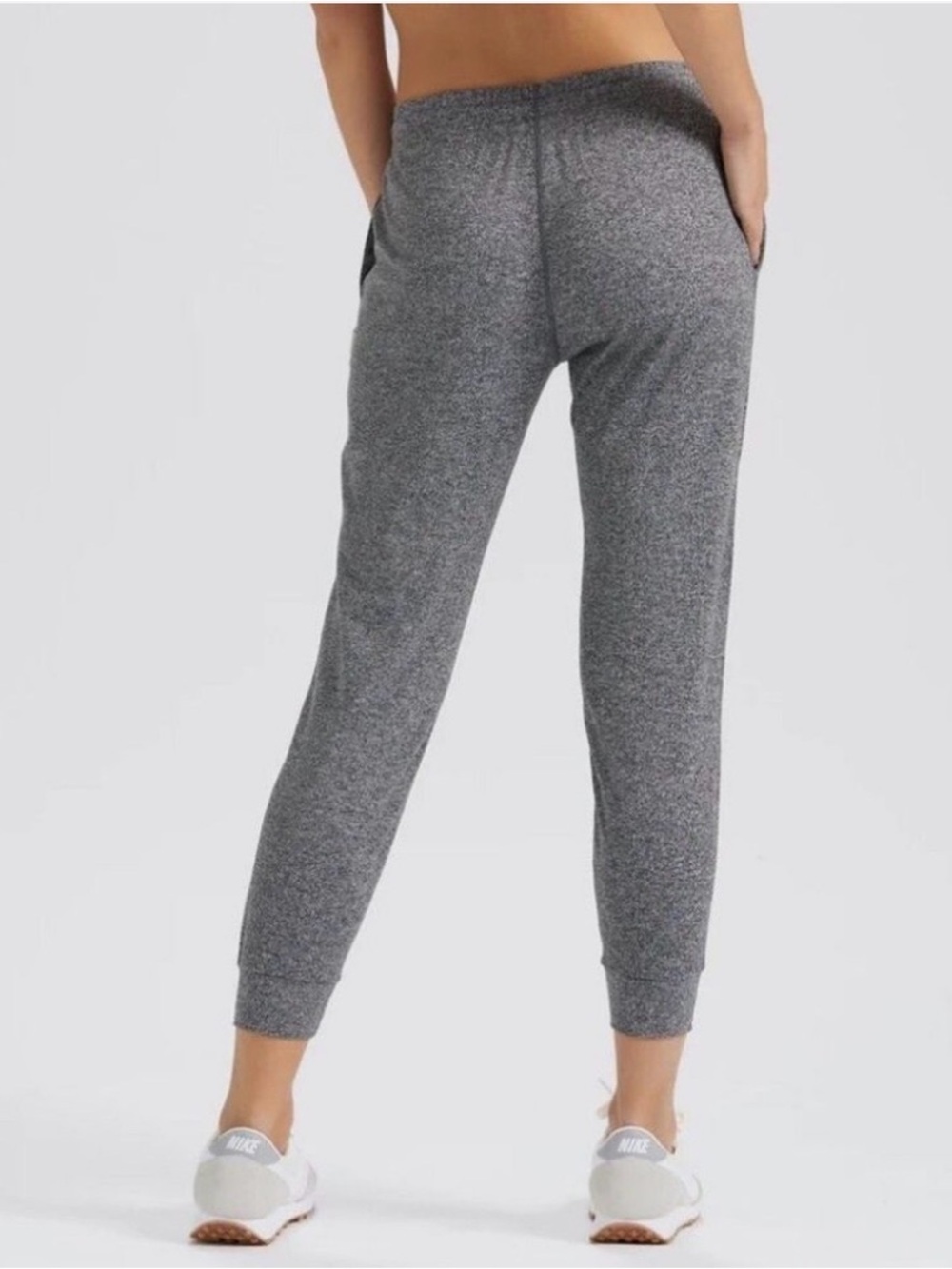 VUORI Performance Jogger Heather
Gray - Picture 2 of 5